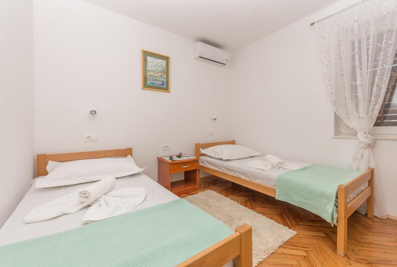 Strawberry Apartment Makarska